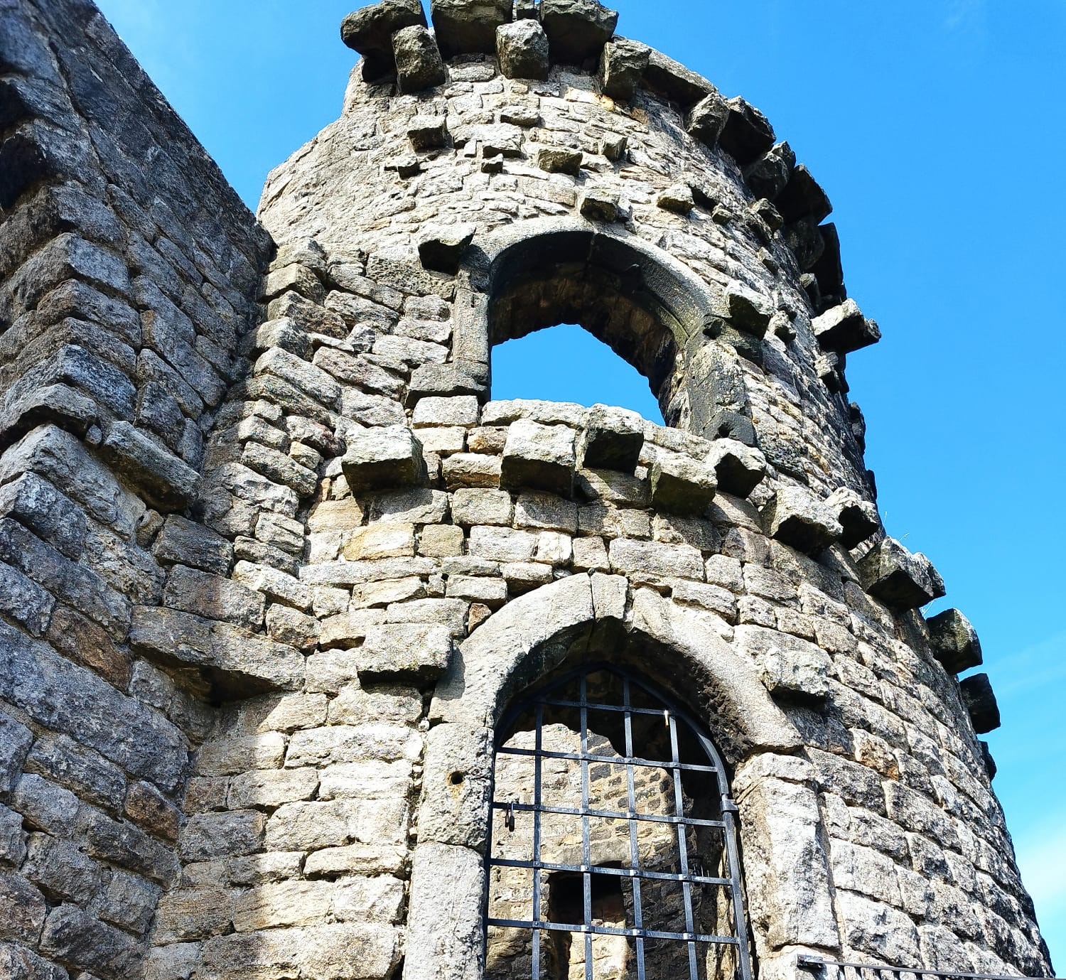 Tower detail showing spout stone (see 1847) Tower detail showing spout stone (see 1847)